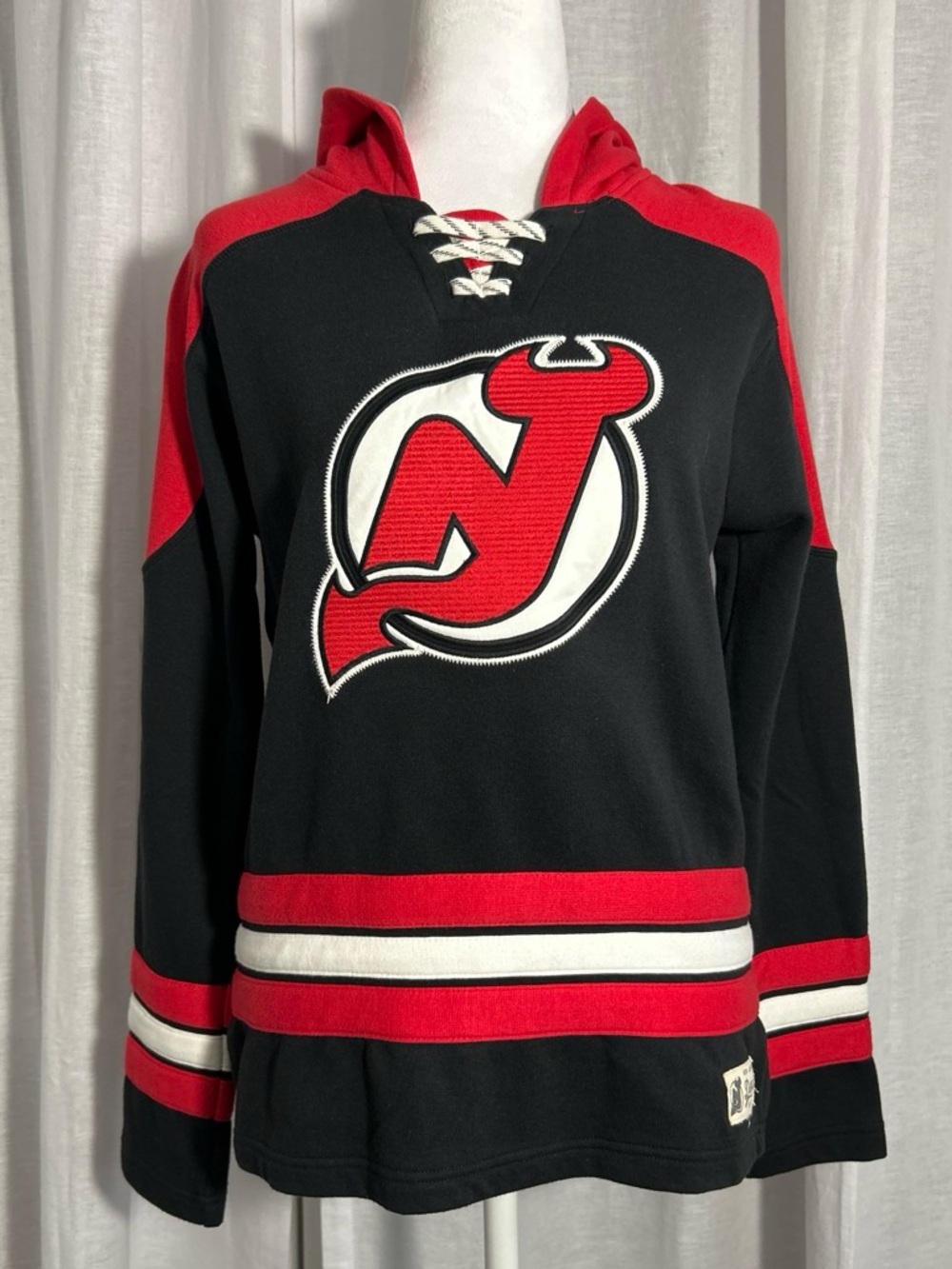 NHL | New Jersey Devils | Youth Size Large